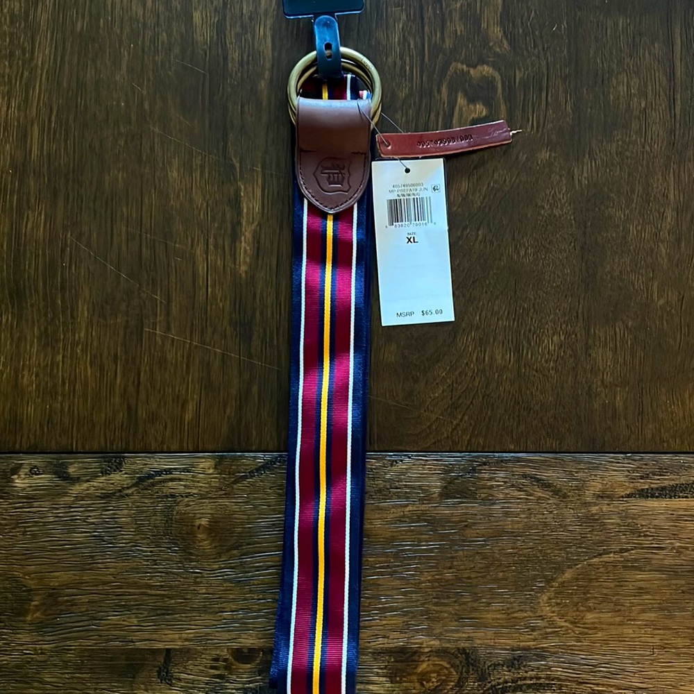 NWT women’s belt